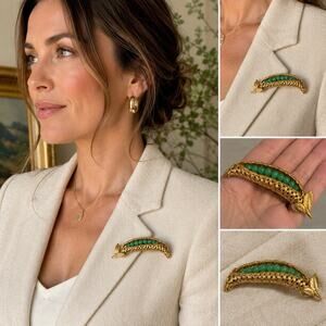 Vintage Jeanne Peas in a Pod Brooch Signed Gold Tone Green Glass Figural Pin Mcm